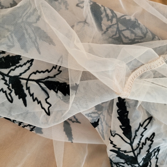 CHICWISH 3D LEAF DOUBLE-LAYERED MESH TULLE MIDISKIRT IN CARAMEL - Picture 6 of 10